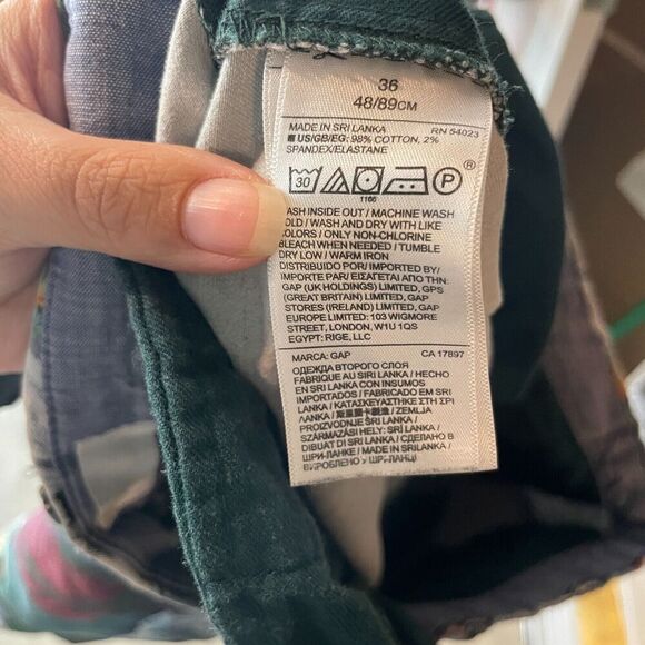 GAP Lived-In Shorts Hawaiian Tropical Floral Print Men’s 36 with 9” Inseam - Picture 10 of 11